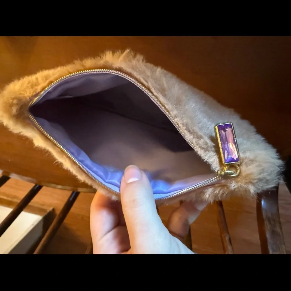 💙 4/$20 Ipsy Tan Faux Fur Cosmetics Bag